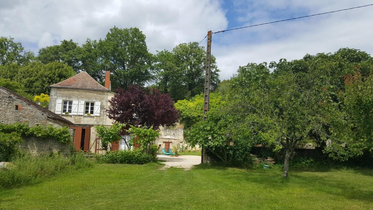 Gite De La Pivarderie Senille Exterior photo